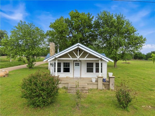 22389 North Road , Summers, AR 72769