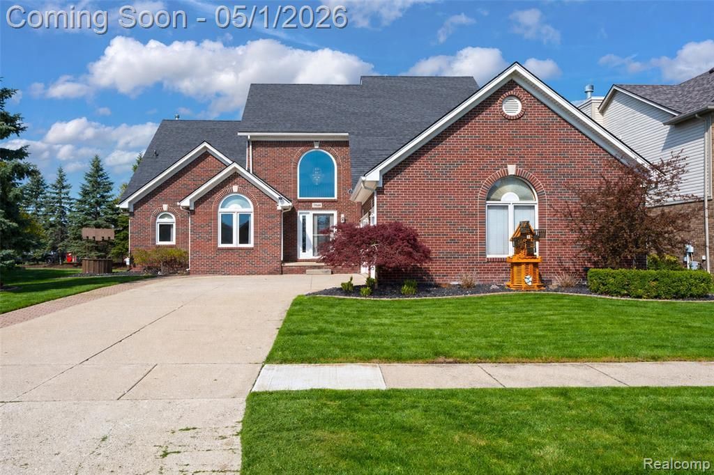48333 Manchester Drive, Macomb Township, MI 48044 Main Photo