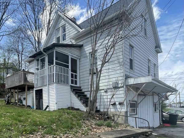 210 Center Street , Clarks Summit, PA 18411