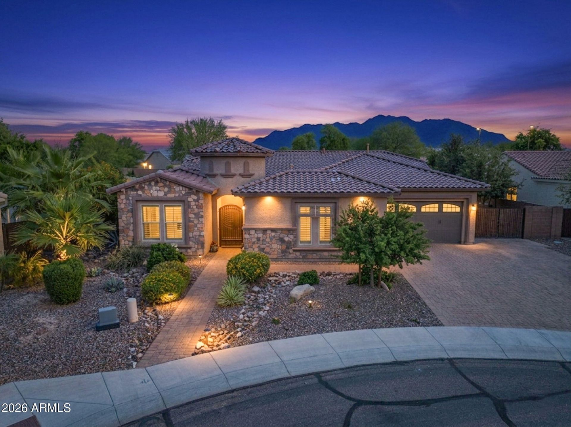 7827 S Sequoia Drive, Gilbert, AZ 85298 Main Photo