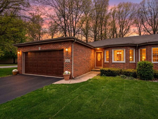 1242 Griffin Lake Avenue , Chesterton, IN 46304