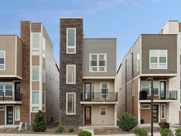 15613 E Broncos Place, Englewood, CO 80112