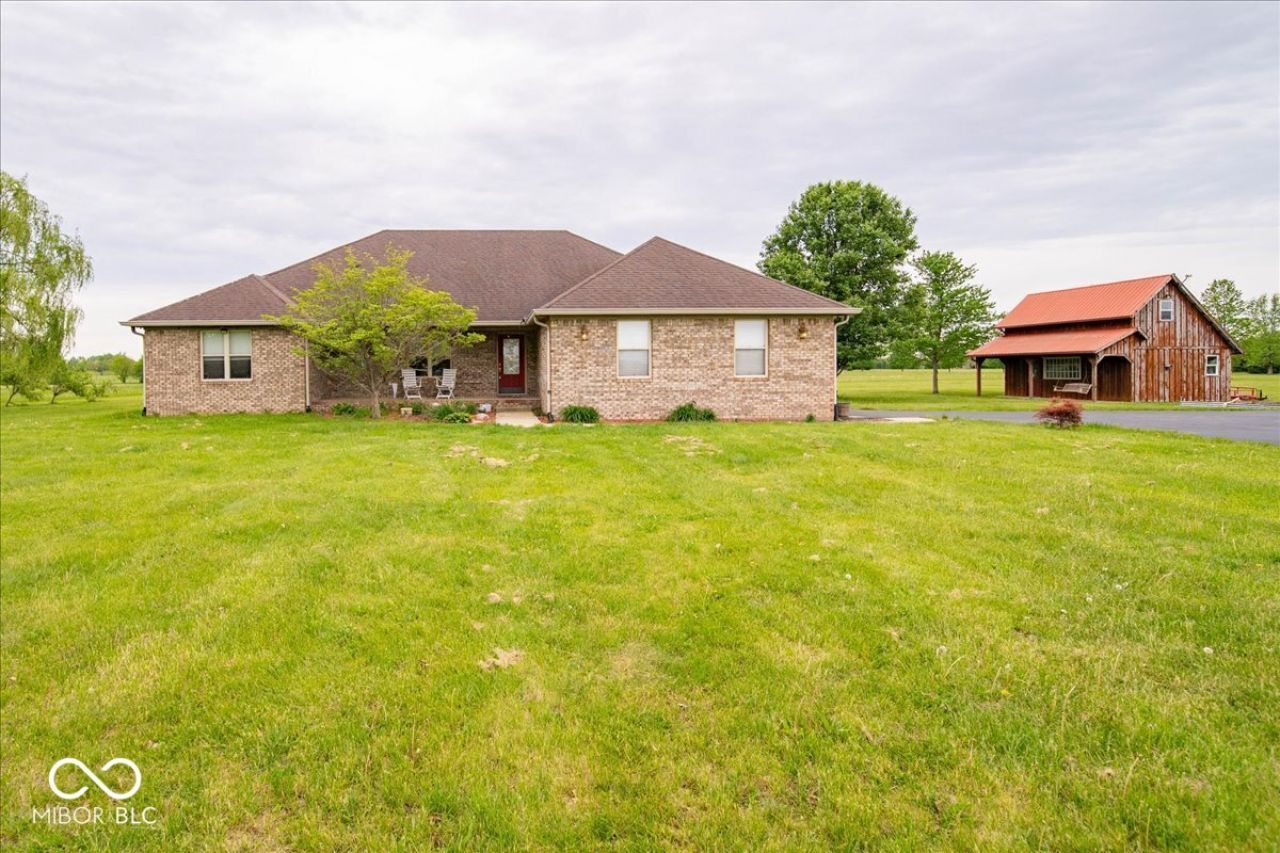 1327 N 125 W, Franklin, IN 46131 Main Photo