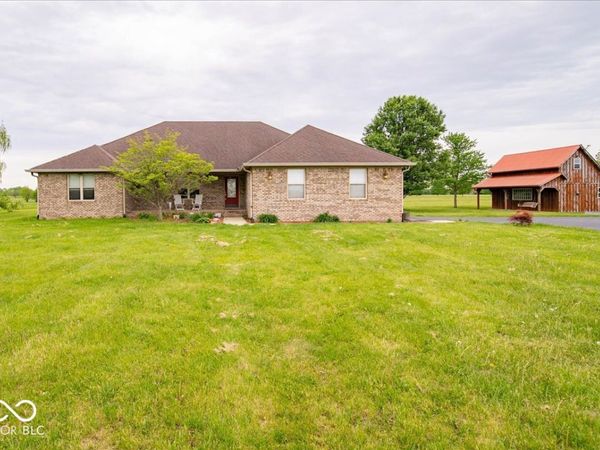 1327 N 125 W, Franklin, IN 46131