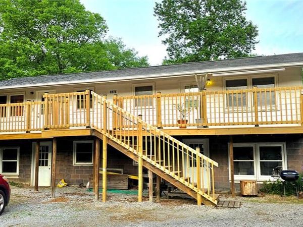 6976 Hayton School Road , Carbondale, IL 62902
