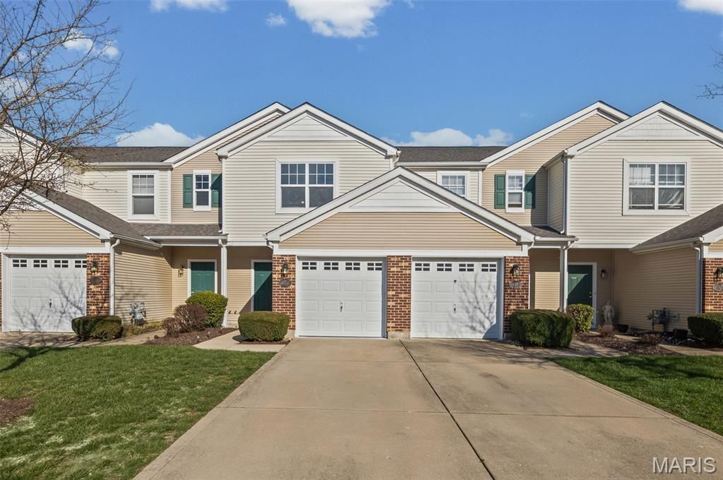 2067 Celebration Park Circle, Belleville, IL 62220 Main Photo