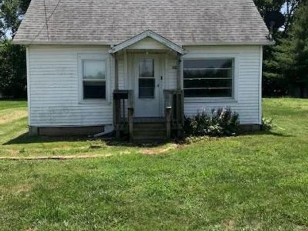 327 Walnut Street , Carrollton, IL 62016