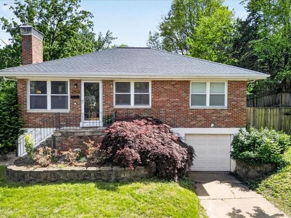 2403 Mari Kay Court, Brentwood, MO 63144