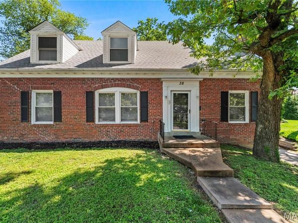 38 Chafford Woods, St Louis, MO 63144