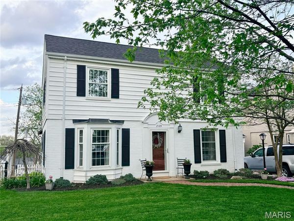 2109 Briargate Lane , St Louis, MO 63122