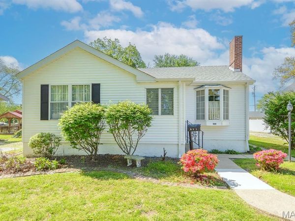 109 E Jefferson Street, O'Fallon, IL 62269