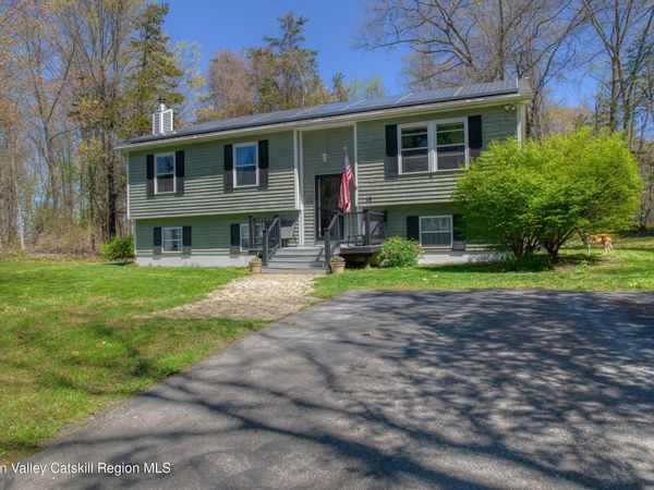 18 Mystery Court, Athens, NY 12015