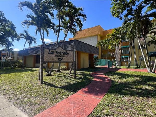 666 W 81st St , Unit 304, Hialeah, FL 33014