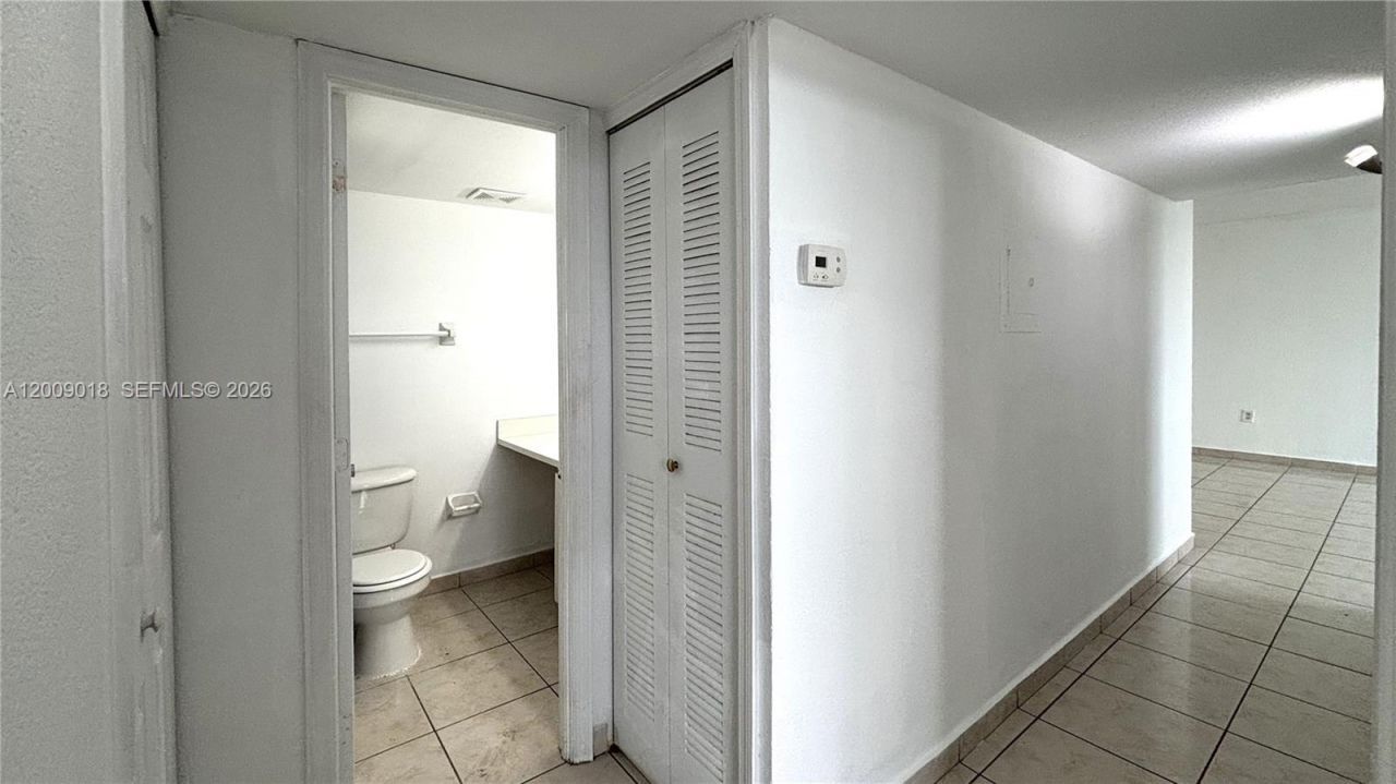 666 W 81st St , Unit 304, Hialeah, FL 33014 Photo