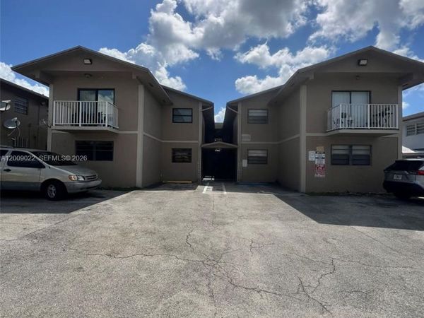 Unit 101, Hialeah, FL 33016