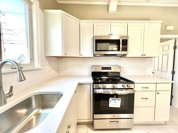 6 Holland Street, Unit 6R, Winchester, MA 01890