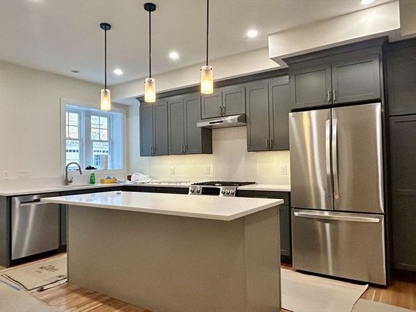 10 Dwight, Unit 2, Brookline, MA 02446