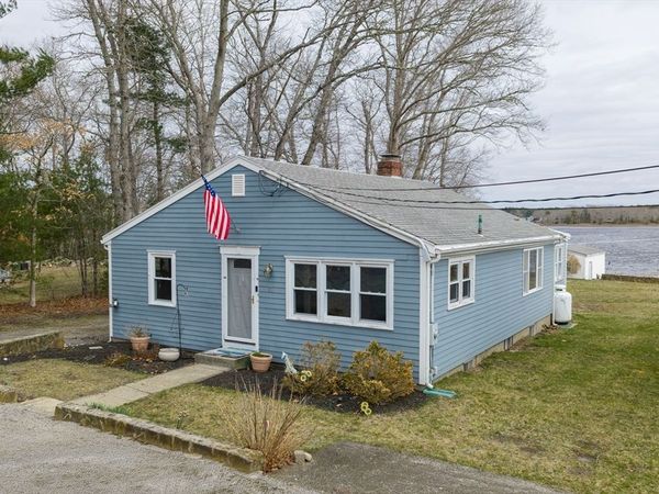 21 River Rd, Marion, MA 02738