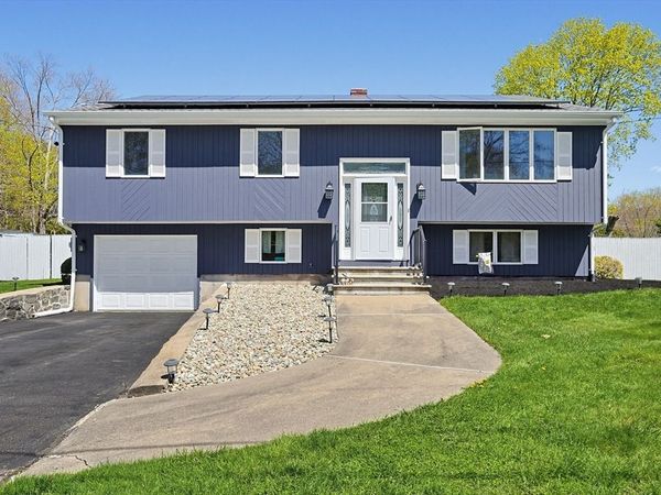 132 Jean Dr, Seekonk, MA 02771