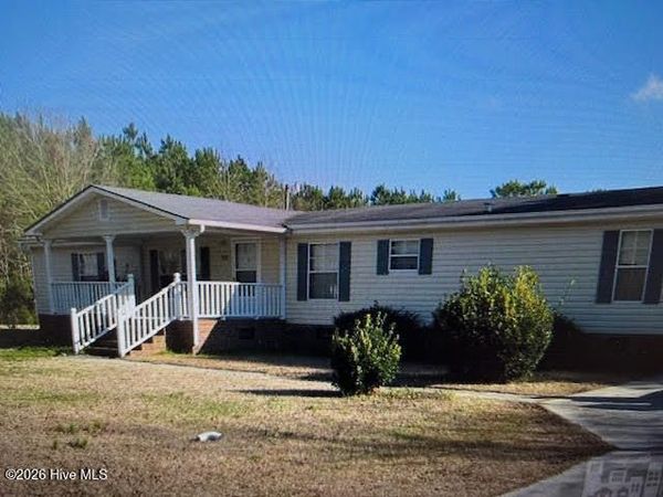 393 W Ridge Street , Rose Hill, NC 28458