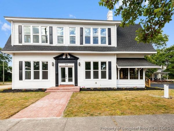 504 W Broad Street , Dunn, NC 28334