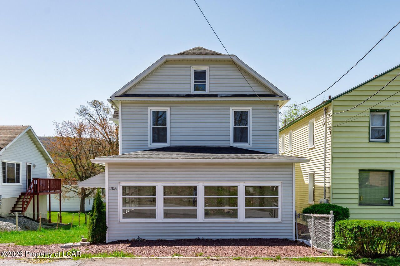 205 Iroquois Avenue Wilkes Barre, PA 18702