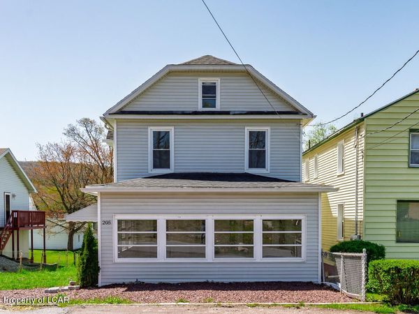 205 Iroquois Avenue, Wilkes-Barre, PA 18702
