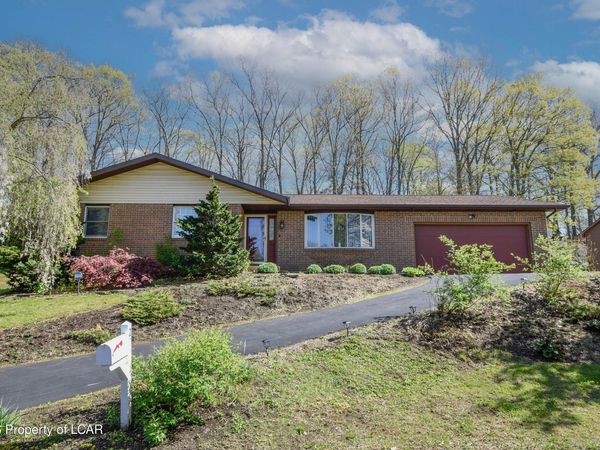 28 Tanya Drive, Hanover Township, PA 18706
