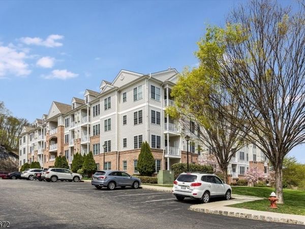 6217 Brookhaven Ct, Riverdale, NJ 07457