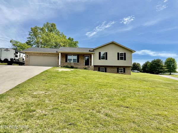 280 Baldwin Hill Rd, Tazewell, TN 37879