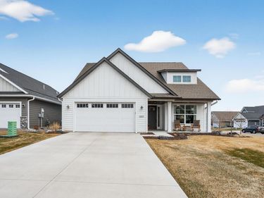 5039 Dale Ridge Road, Woodbury, MN 55129