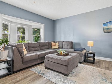 653 19th Avenue NE, Minneapolis, MN 55418