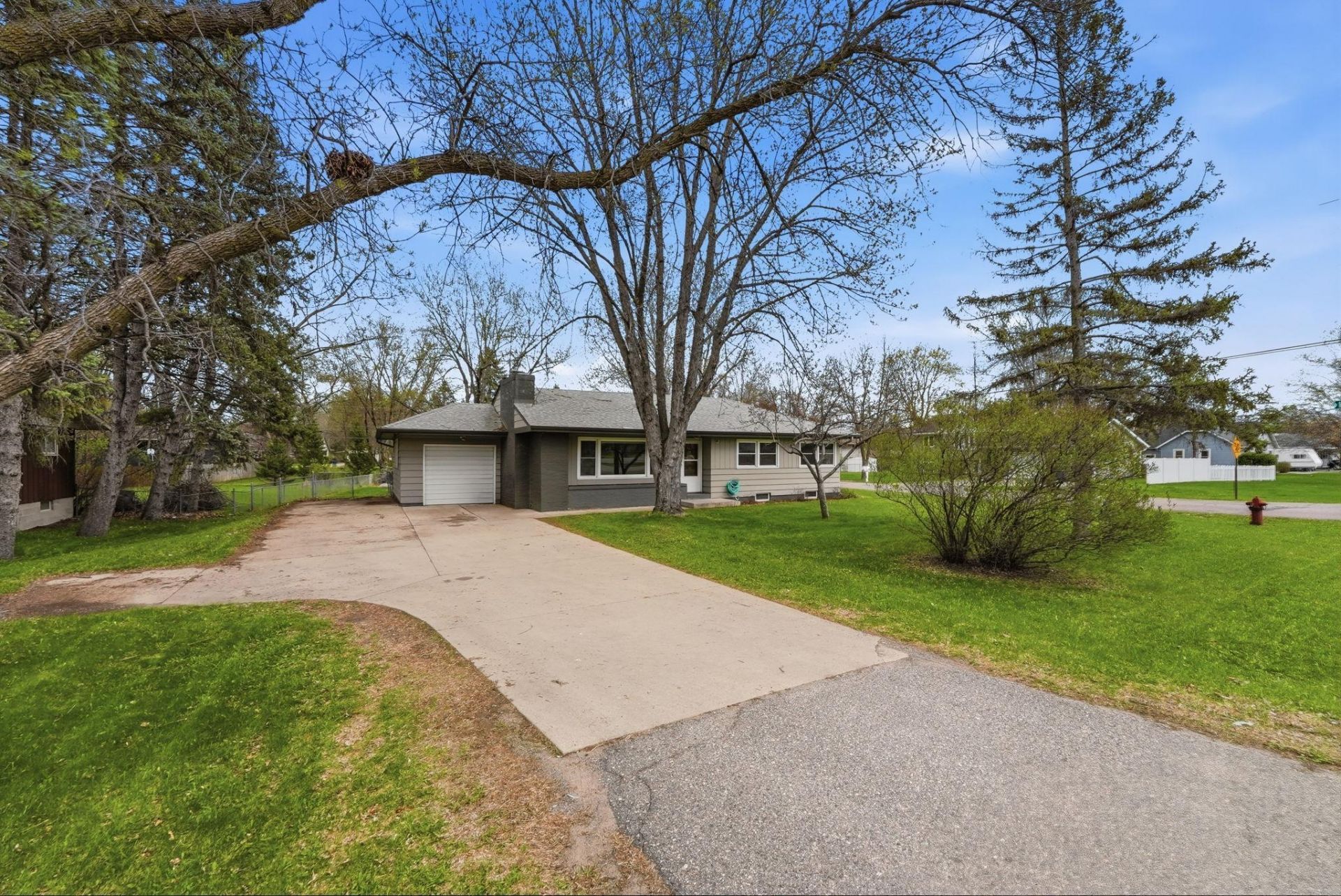 2396 Clearwater Road Saint Cloud, MN 56301