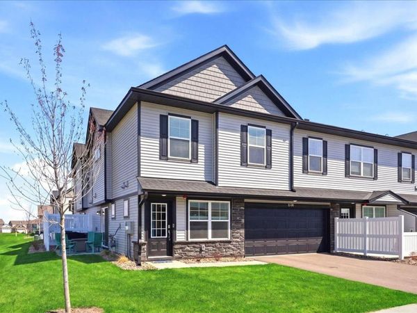 5245 Long Pointe Pass , Woodbury, MN 55129