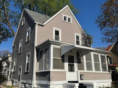 128 3rd Avenue S, South Saint Paul, MN 55075