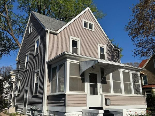 128 3rd Avenue S, South Saint Paul, MN 55075