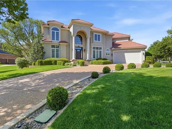 3500 Saddle Ridge Drive, Independence, MO 64057