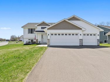 7905 Lambert Avenue NE, Otsego, MN 55301