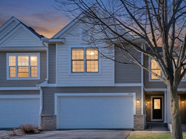 2121 Saint Johns Court , Woodbury, MN 55129