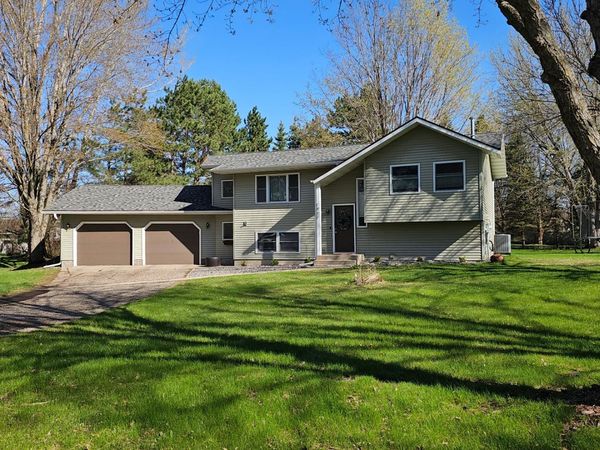1927 Cooper Hills Road , Saint Cloud, MN 56301
