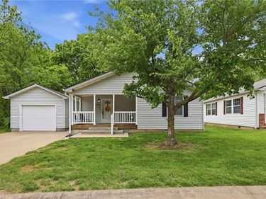 7901 NW 122nd Court, Kansas City, MO 64163