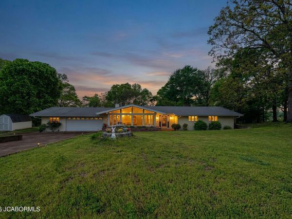 12 AVERY DRIVE, Kaiser, MO 65047