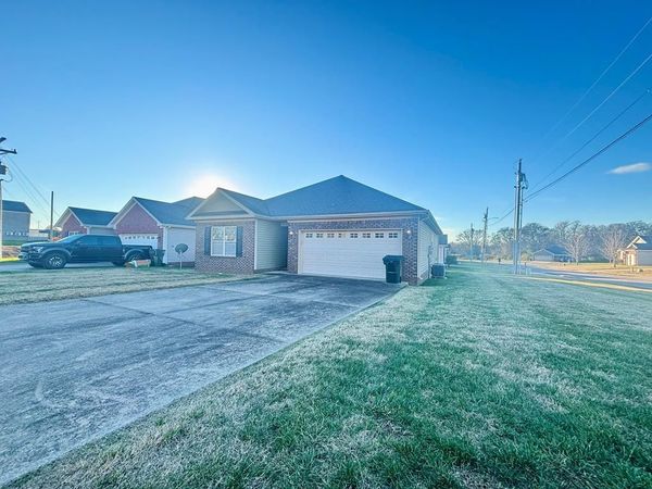 502 Bridle Way , Hopkinsville, KY 42240