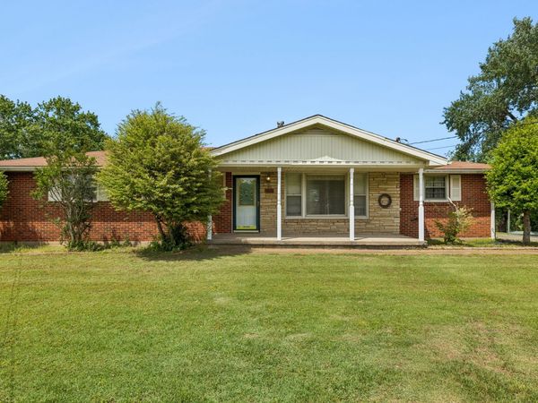 209 Rosehill Dr, Goodlettsville, TN 37072