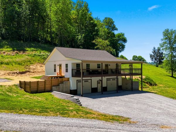 2431 Free State Rd , Gainesboro, TN 38562