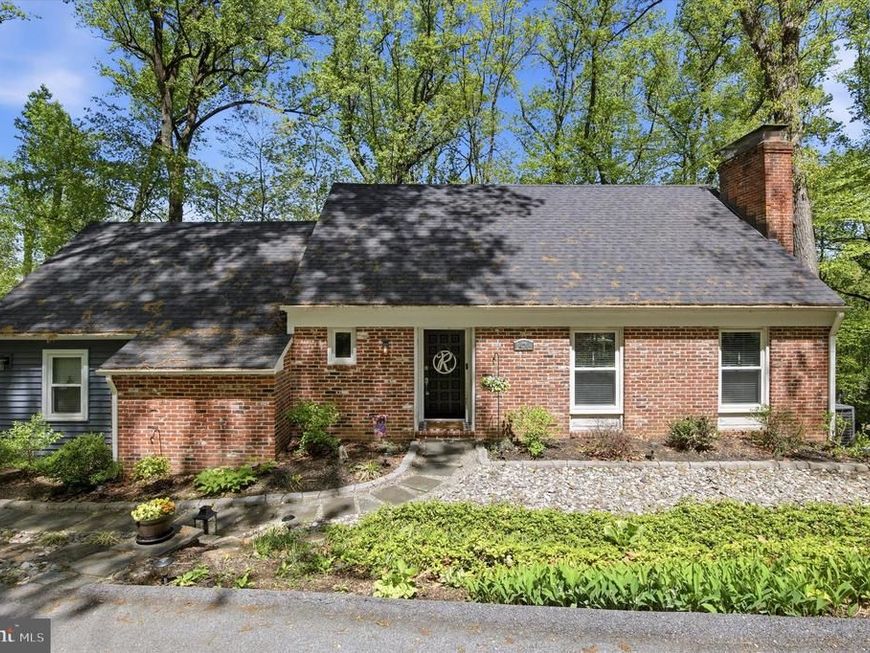 471 Hilltop Road, Paoli, PA 19301 Main Photo