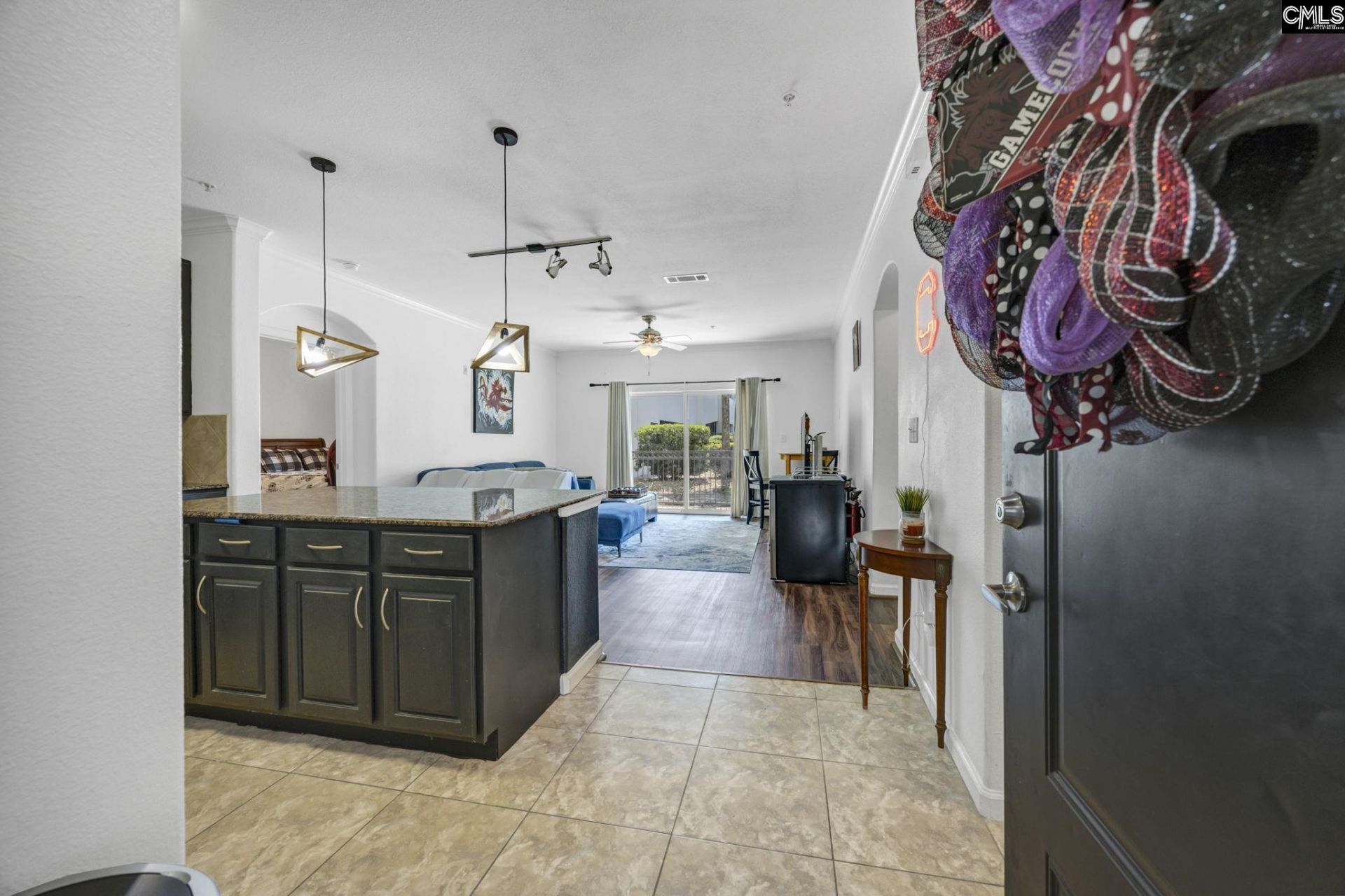 1085 Shop Road  Photo 4