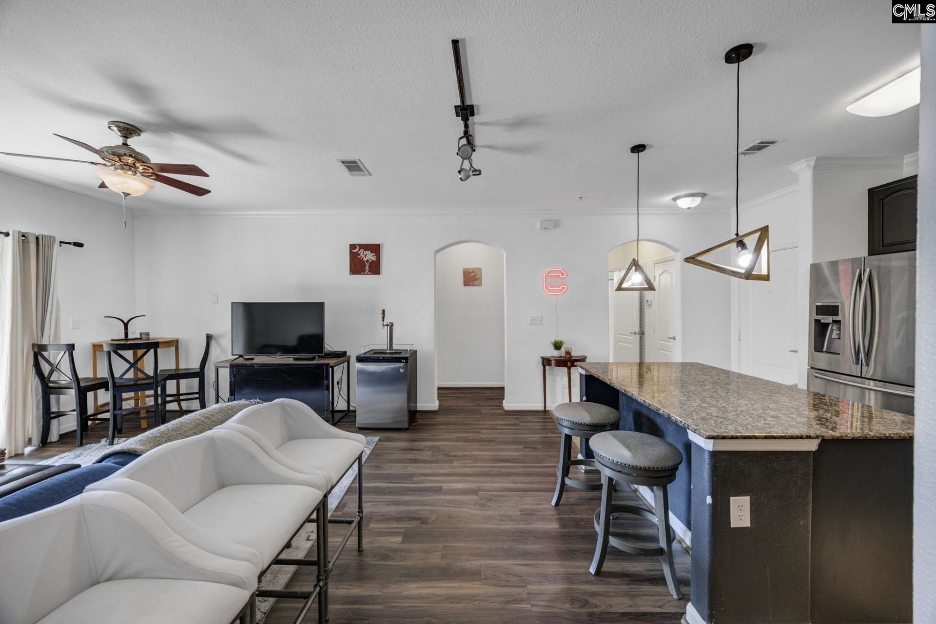 1085 Shop Road  Photo 9