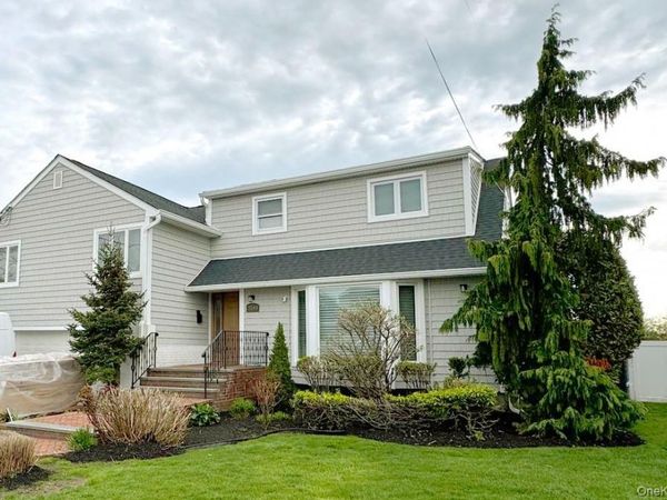 3544 Woodward Street , Oceanside, NY 11572