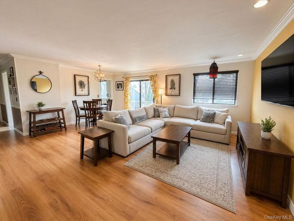 10 Sycamore Drive , Middletown, NY 10940